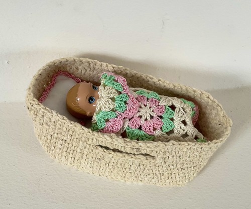 Barbie baby moses basket - baby, hand