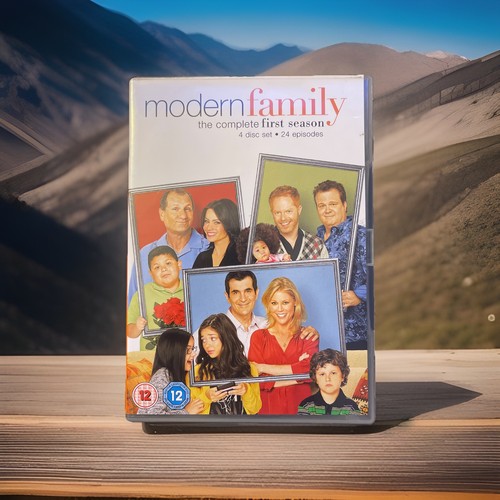 Modern family season - -, 1
