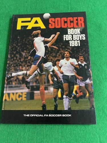 Soccer book for boys annual - book,