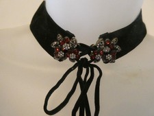 BLACK VELVET RED/WHITE STONE