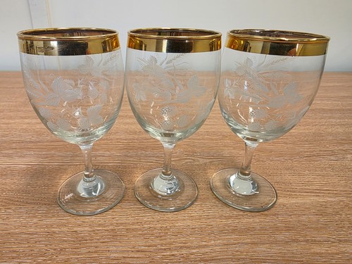 Vintage etched gold - vintage, wine