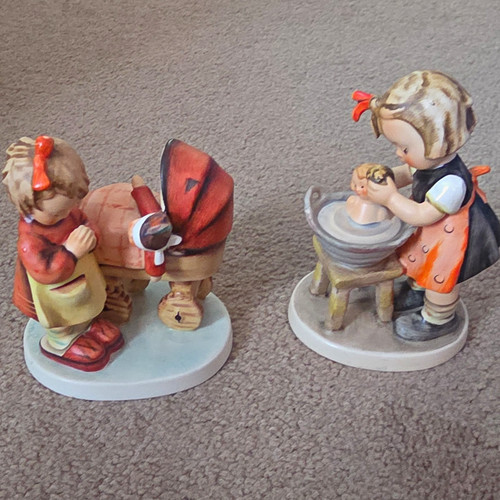 Hummel porcelain figurine lot - figurine,