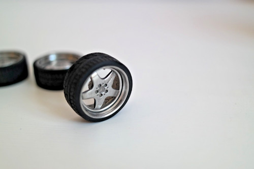 Scale model car - 1/18, real