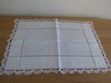 Cream vintage table mat