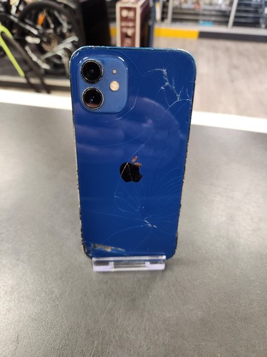Apple iphone 64gb - 12,