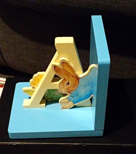 Wooden rabbit animal bookend - rabbit,
