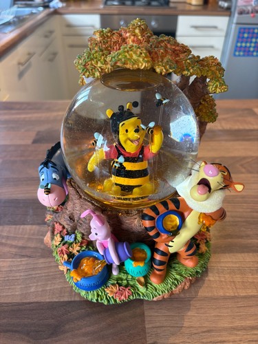 Disney snow globe very - , rare