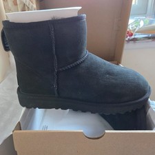 Genuine Women's UGG Classic