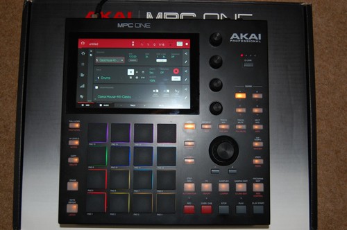 Akai mpc one plusdesk - mpc,