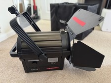 Rayzr 7 300D LED Fresnel Light - Aputure 300D and Arri HMI alternative