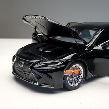 AUTOart 1/18 Lexus LS500h