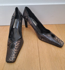 Roland Cartier Leather Heels