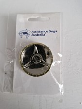 OFFICIAL PIN BADGE- AUSTRALIAN F1 GRAND PRIX 2025-ASSISTANCE DOGS AUSTRALIA