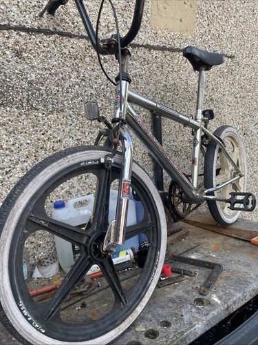 Old school bmx - school,