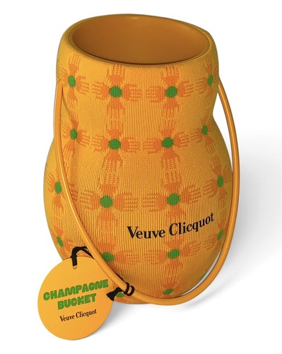 Nwt veuve clicquot - clicquot, champagne
