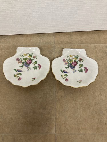 Wedgwood pair cuckoo - pair,