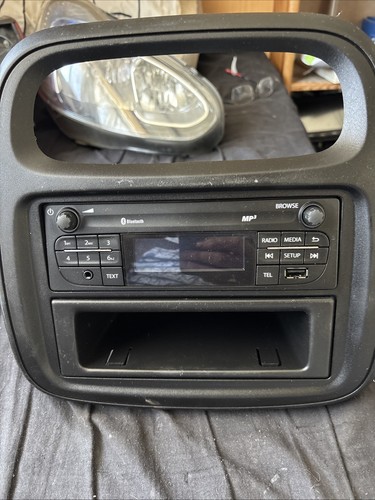 Vauxhall vivaro radio stereo - vauxhall,