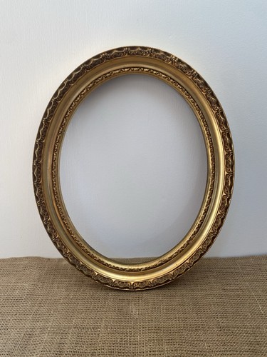 Vintage wooden oval picture - oval,