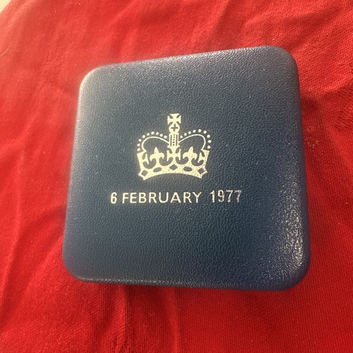 Empty royal mint - empty,