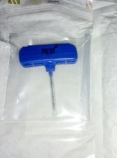Bone marrow aspiration needles