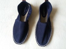 Brand New Women's Manuel Verdu