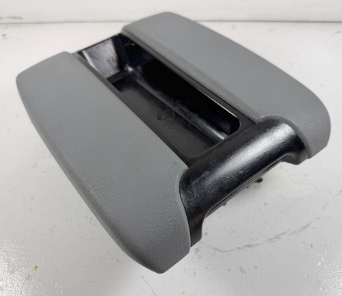 Center console armrest - center, arm