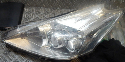Genuine toyota yaris headlight - toyota,