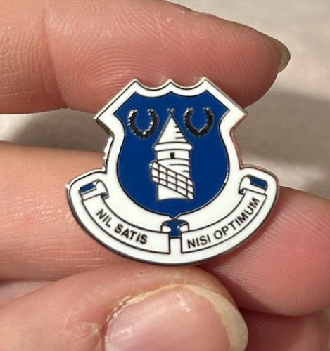 Everton crest stud badge - crest,