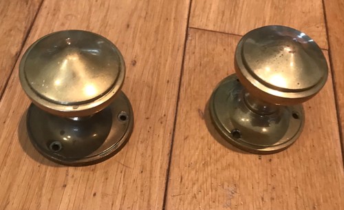 Brass door knobs pulls - 2x,