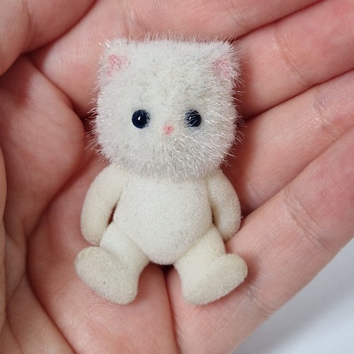 Sylvanian families persian cat - persian,