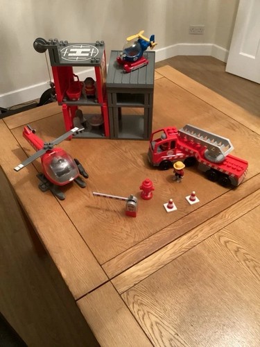 Large lego fire station - fire,