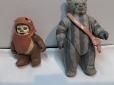 Wicket W. Warrick & Teebo