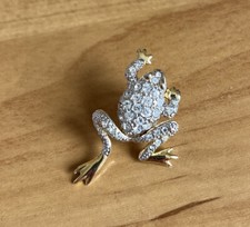 CABOUCHON GOLD PLATED & CRYSTAL FROG PIN BROOCH WITH ARTICULATED LEGS 1990s NEW