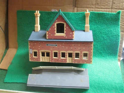Hornby station platform - hornby,