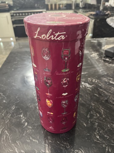 Lolita girls night - night, wine
