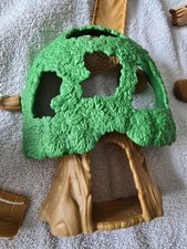 Sylvanian Familes Baby Tree House Set With Fiqure