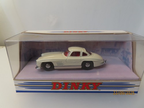 Dinky mercedes benz 300ssl - ,