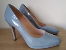 Peter Kaiser pale blue grey patent leather court shoes Size 5