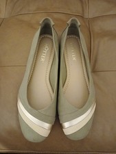 Hotter Ladies Size 5 Suede Olive Green Court Shoes Flat Beige &Silver Stripe New