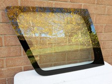Honda CRV Rear Window Glass Quarter Panel Passenger Side Left 1997 - 2001 MK1
