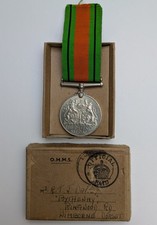 Original George Vl Issued Boxed WW2 The Defence Medal & Ribbon 1939-45 R.T.Davis