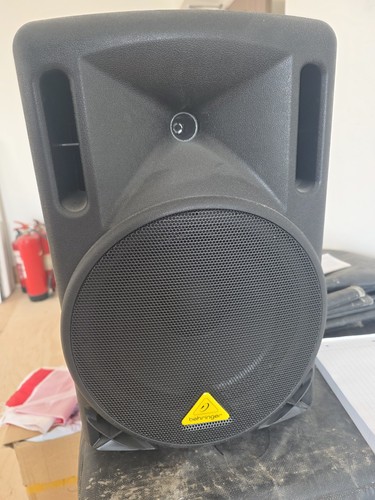 Behringer eurolive 210 - eurolive,
