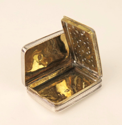 Georgian silver vinaigrette
