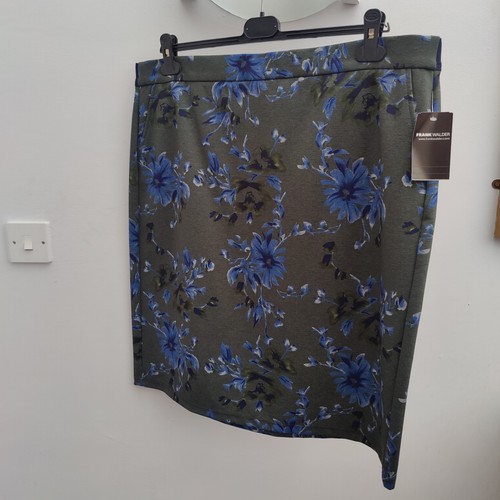 Frank walder blue floral - blue, knee