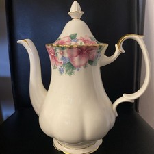 Royal Albert Bone China Lydia