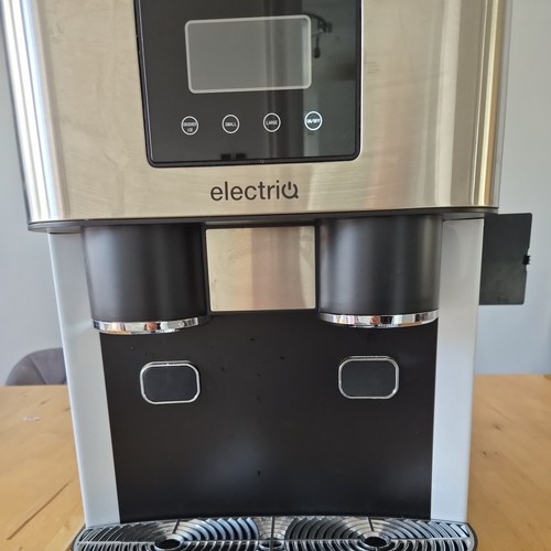 Ice cube machine maker - ice,