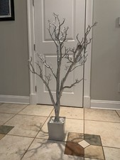 48" Manzanita Tree Centerpiece