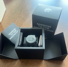 GENUINE OMEGA SNOOPY X SWATCH MISSION TO MOONPHASE WATCH W/ PAPERS & GUARANTEE