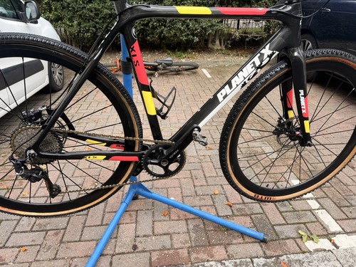 Planet carbon xls - x,