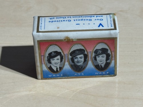 Wwii victory celluloid - victory,
